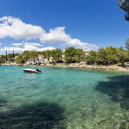 Family Makarac , Perfect Getaway With Heated Pool 빌라 밀나