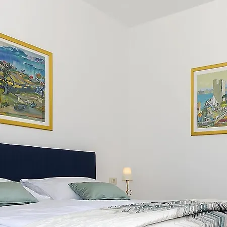 Family Makarac , Perfect Getaway With Heated Pool 밀나