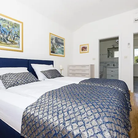 Family Makarac , Perfect Getaway With Heated Pool 빌라