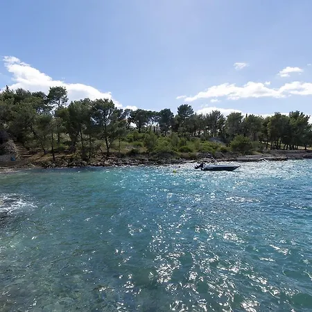 Family Makarac , Perfect Getaway With Heated Pool *