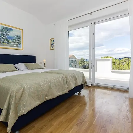 Family Makarac , Perfect Getaway With Heated Pool 밀나