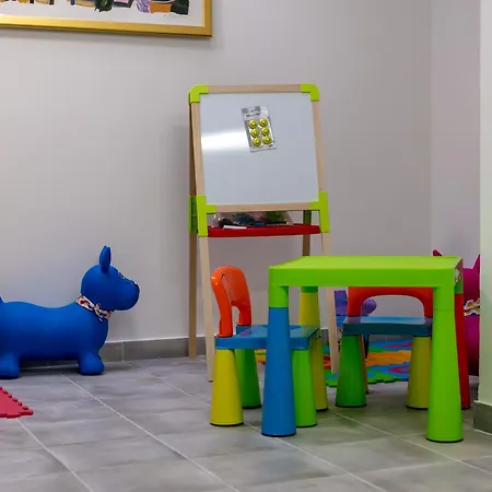 빌라 Family Makarac , Perfect Getaway With Heated Pool 밀나