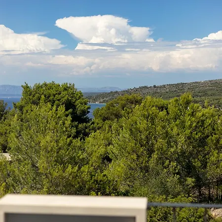 Family Makarac , Perfect Getaway With Heated Pool *