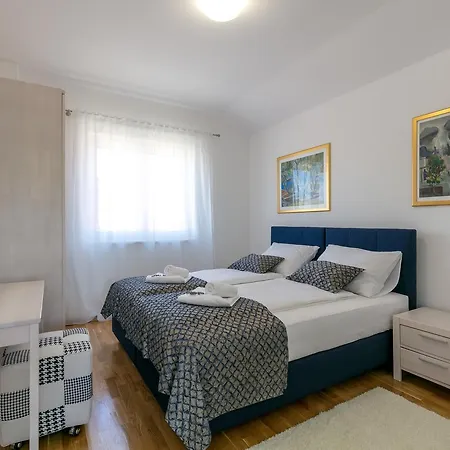 빌라 Family Makarac , Perfect Getaway With Heated Pool